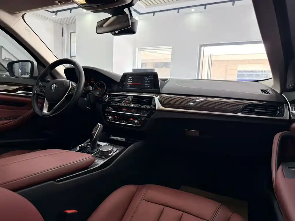 BMW 5 Series 2018 528Li Special Edition launched купить на сайте DeffCars