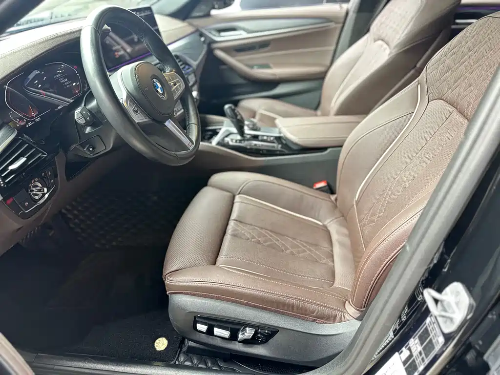 BMW 5 Series 2023 facelift 530Li exclusive M sports package купить на сайте DeffCars