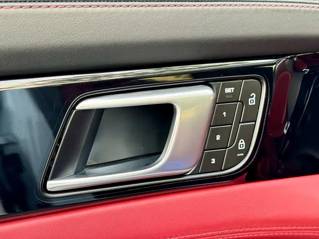 Panamera 2023 Panamera 2.9T Platinum Edition купить на сайте DeffCars
