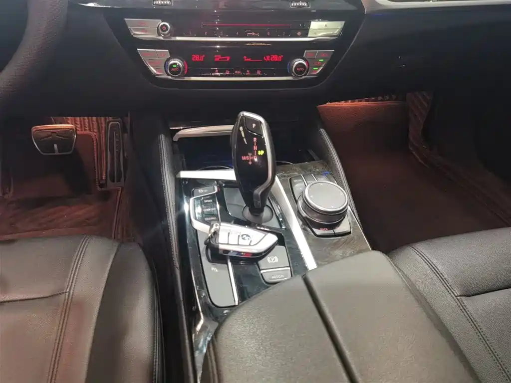 BMW 5 Series 2018 525Li M Sports Package купить на сайте DeffCars