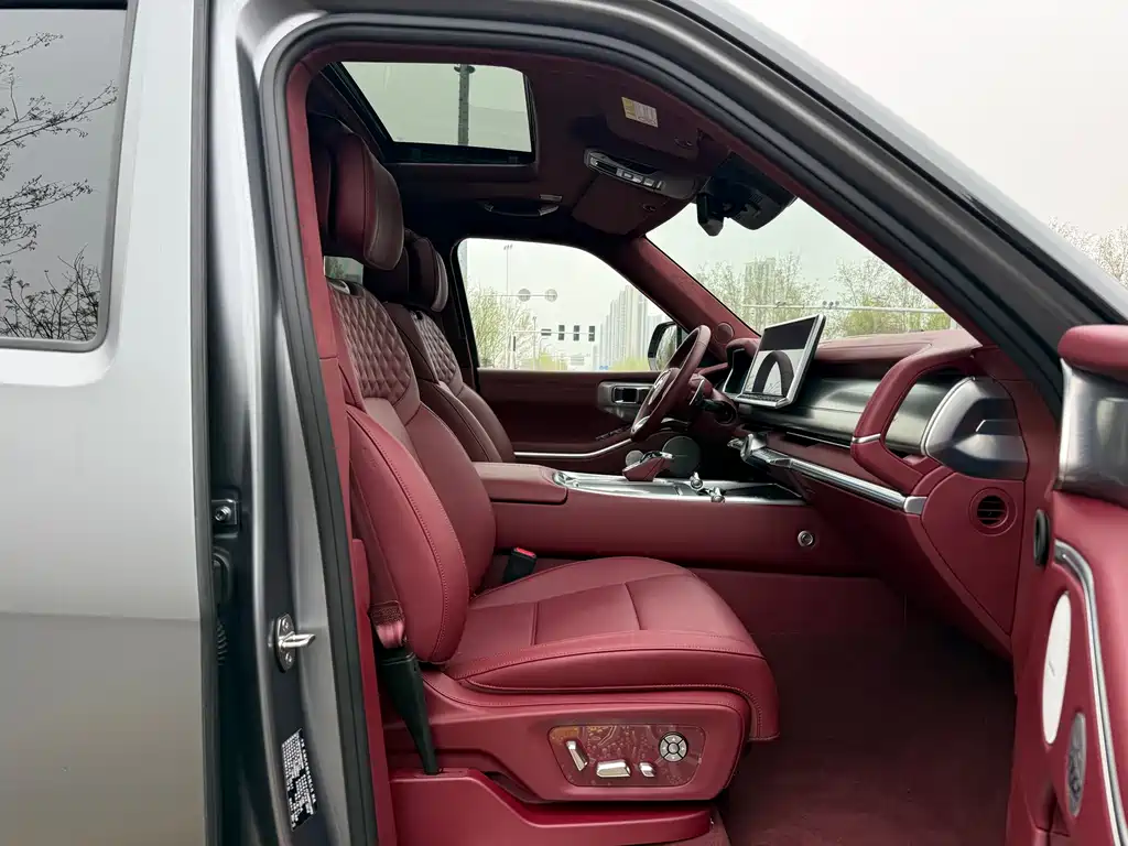 Tank 700 New Energy 2024 Hi4-T Extreme Edition купить на сайте DeffCars