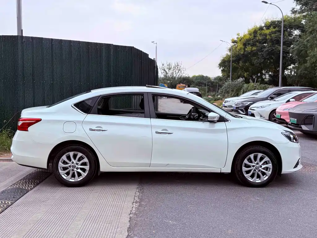 Sylphy 2016 1.6XL CVT Deluxe Edition купить на сайте DeffCars