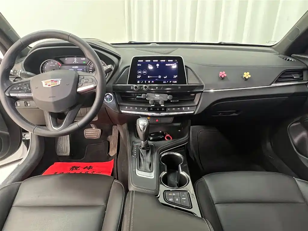 Cadillac CT4 2020 28T Fashion Model купить на сайте DeffCars