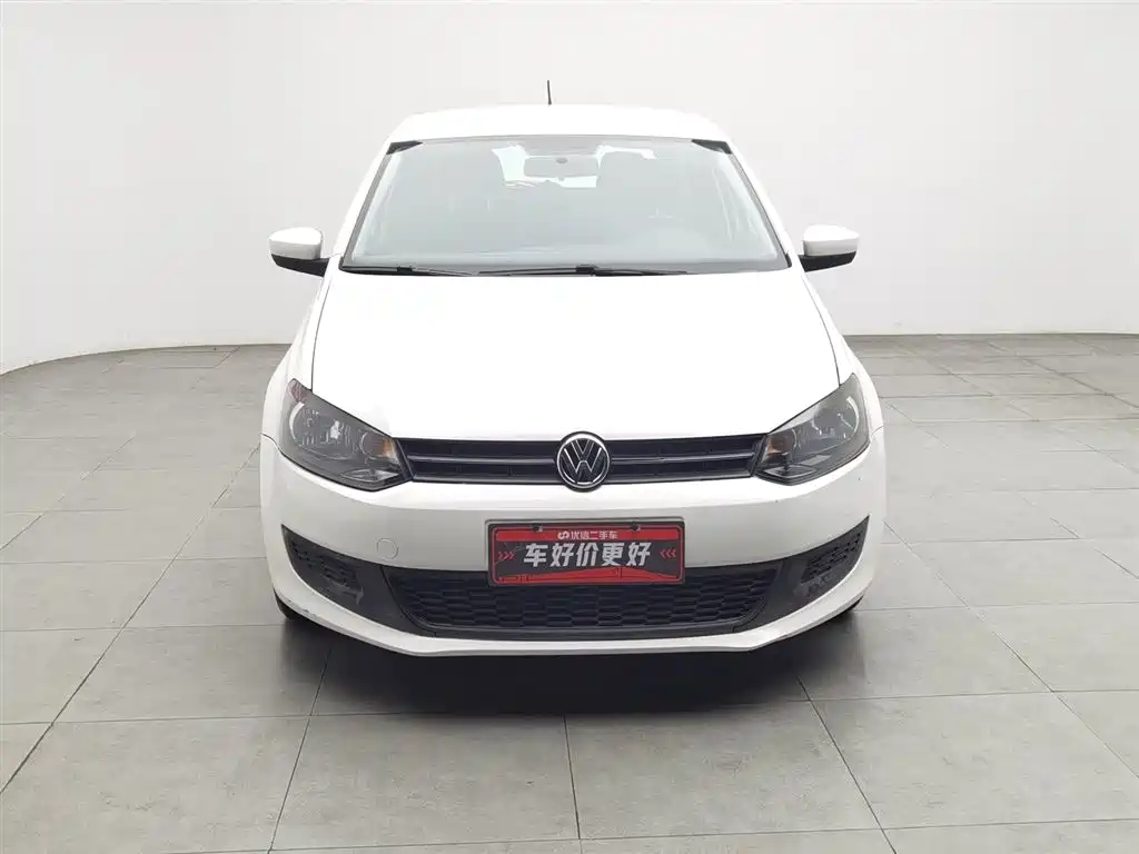 Polo 2011 1.4L manual version купить на сайте DeffCars