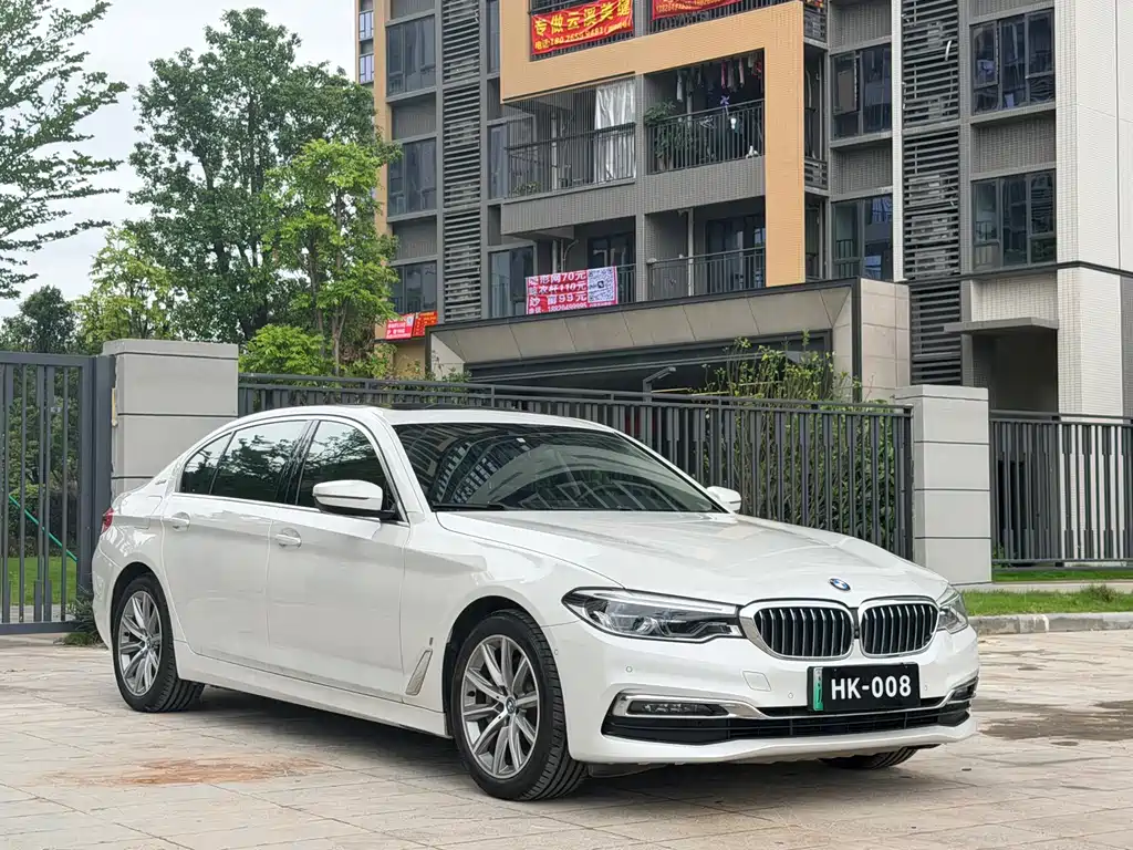 BMW 5 Series New Energy 2019 530Le Luxury Package купить на сайте DeffCars