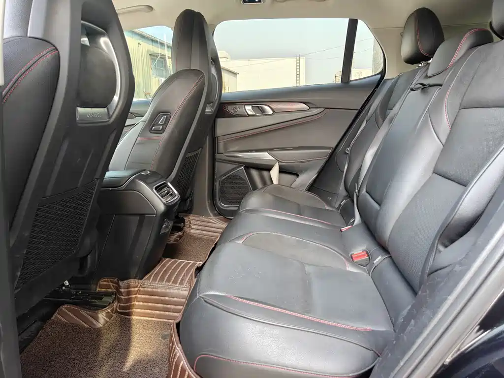 Lynk & Co 01 2019 2.0T 4WD Pro version National VI купить на сайте DeffCars
