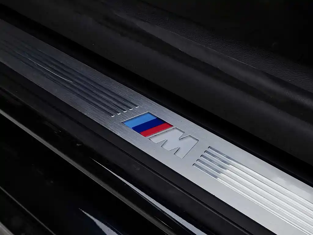 BMW 5 Series 2022 530Li Leading M Sports Package купить на сайте DeffCars