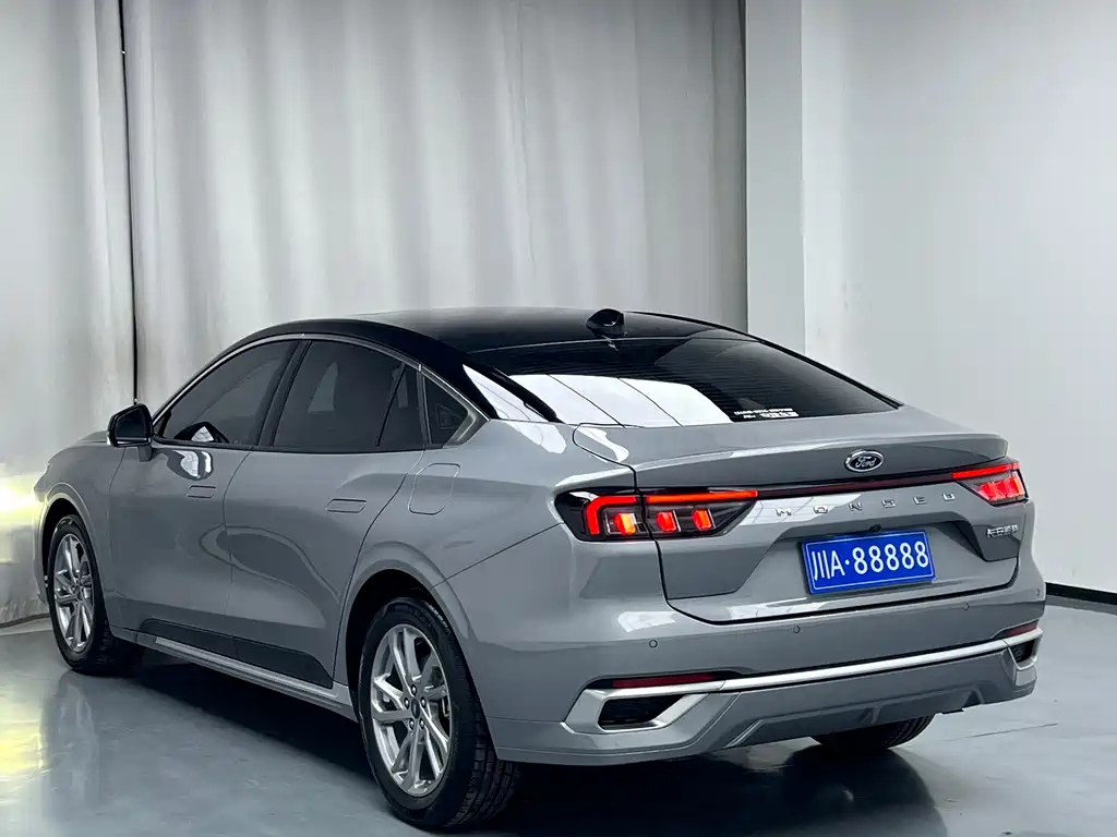 Mondeo 2023 EcoBoost 245 Luxury купить на сайте DeffCars