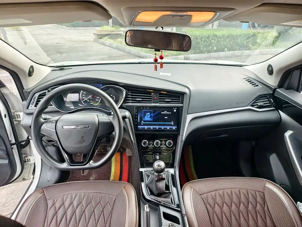 Venucia D60 2020 1.6L Entry Manual Comfort Edition купить на сайте DeffCars