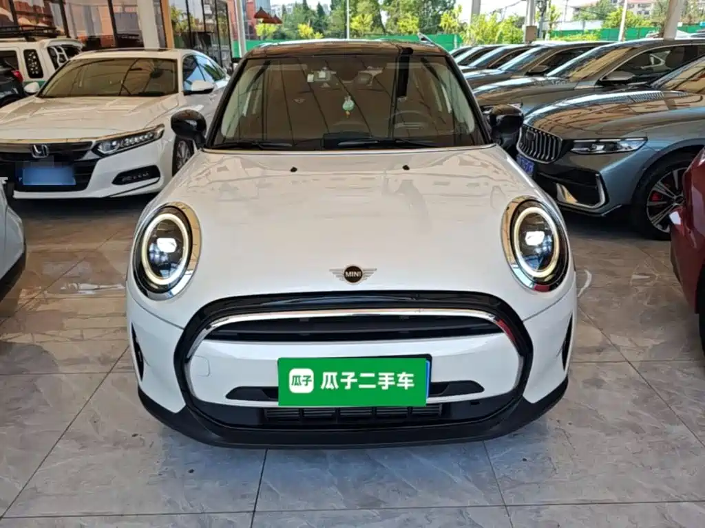 Mini 2023 Modified 1.5T Cooper Artist Five Door Edition купить на сайте DeffCars