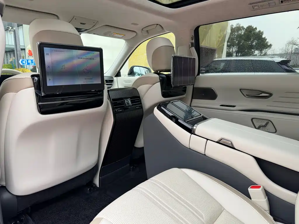 Shiji 2024 3.5L PHEV Basic Edition купить на сайте DeffCars
