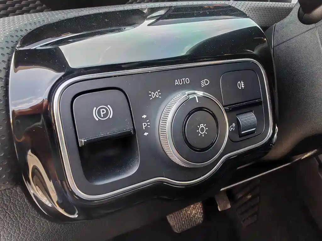 Mercedes-Benz A-Class 2021 A 200 L Sports Sedan Dynamic Type купить на сайте DeffCars