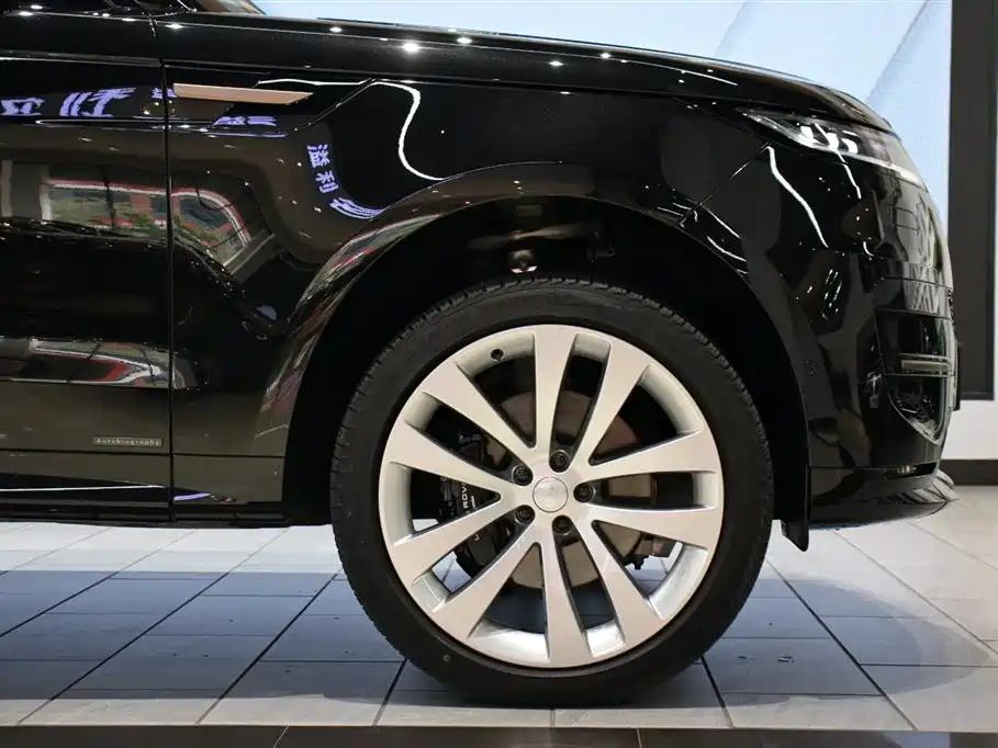 Range Rover Sport 2024 400PS Model Edition купить на сайте DeffCars