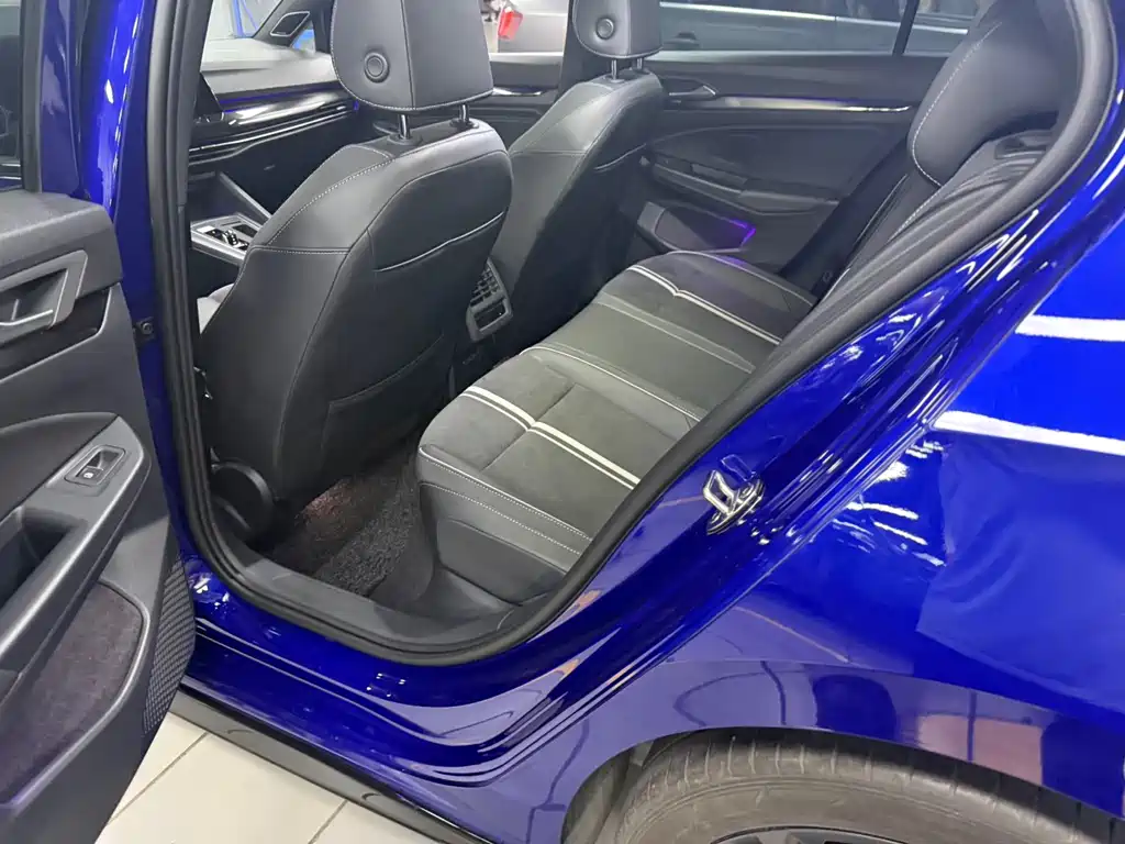 Golf 2023 280TSI DSG R-Line купить на сайте DeffCars
