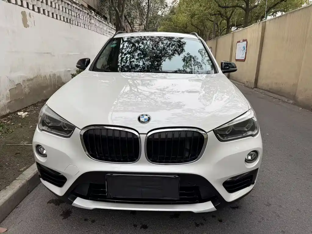 BMW X1 2018 sDrive18Li Exclusive Model купить на сайте DeffCars