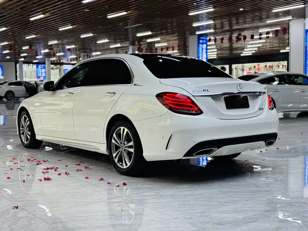 Mercedes-Benz C-Class 2018 C 200 L Sports Edition купить на сайте DeffCars