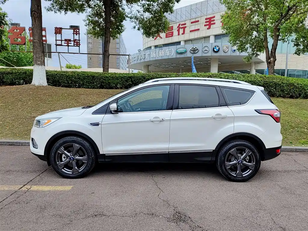 Escape 2019 EcoBoost 245 four-wheel drive luxury wing type National VI купить на сайте DeffCars
