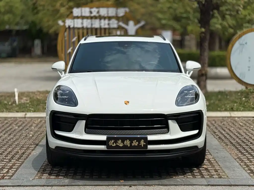 Macan 2024 Macan 2.0T купить на сайте DeffCars