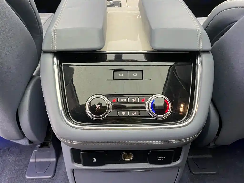 Navigator 2020 3.5T President Series купить на сайте DeffCars