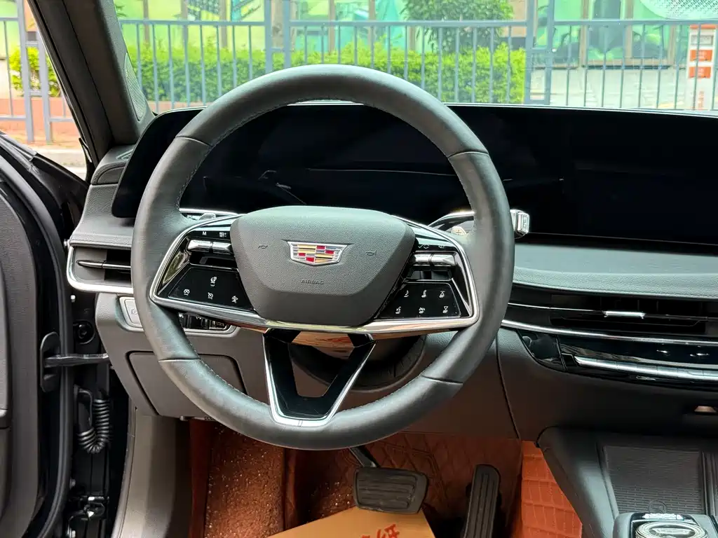 Cadillac CT6 2023 28T luxury model купить на сайте DeffCars