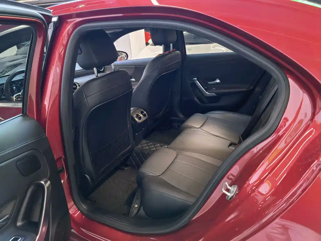 Mercedes-Benz A-Class 2019 A 200 L купить на сайте DeffCars