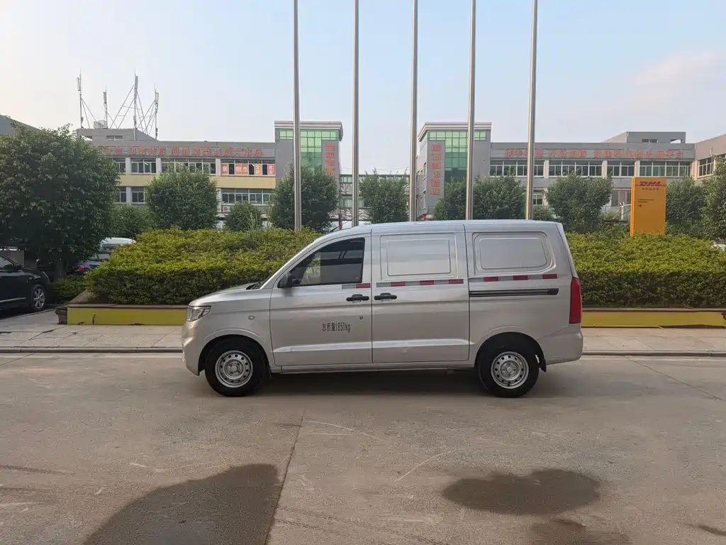 Wuling Hongguang V 2022 1.5L Jintu version of the electric power-assisted LAR with sealed windows купить на сайте DeffCars