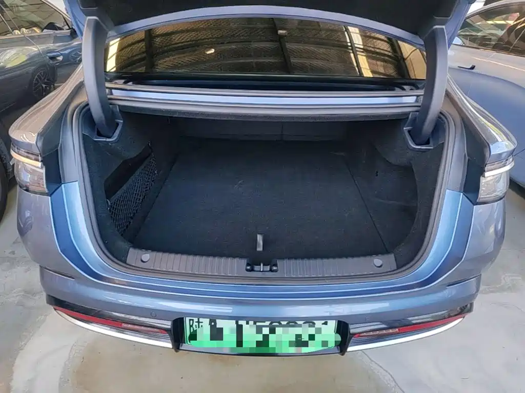 Seal 2023 DM-i 1.5L 121km luxury model купить на сайте DeffCars