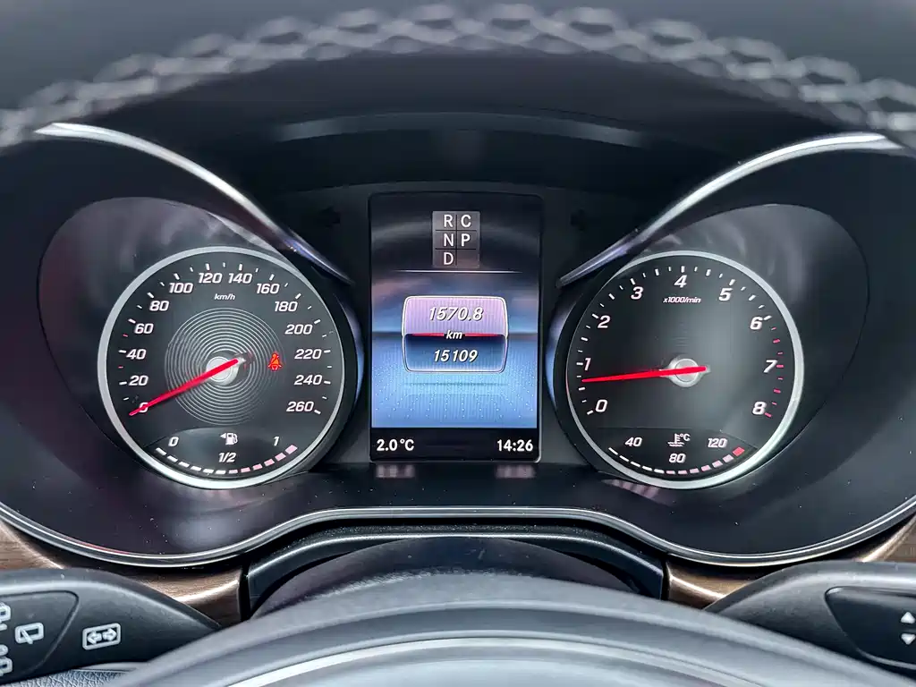 Mercedes-Benz V-Class 2022 V 260 L Long Wheelbase Premium Edition купить на сайте DeffCars