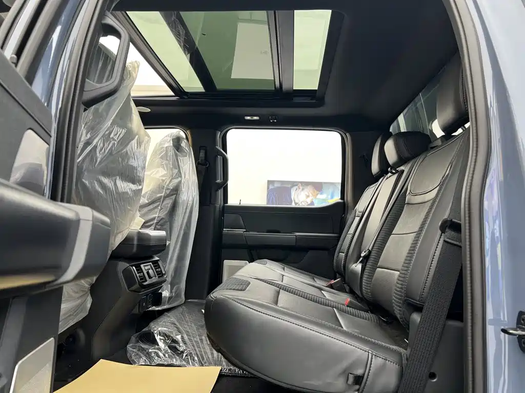 Ford F-150 Raptor 2023 3.5T Raptor купить на сайте DeffCars