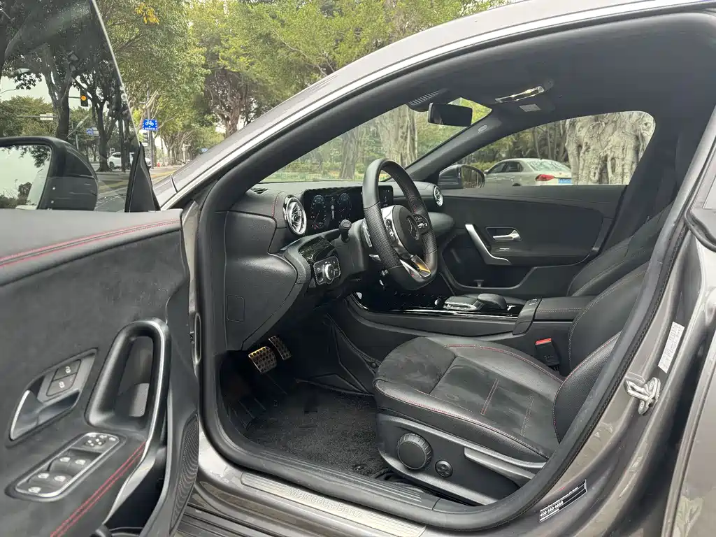 Mercedes-Benz CLA (imported) 2022 CLA 200 sports car купить на сайте DeffCars