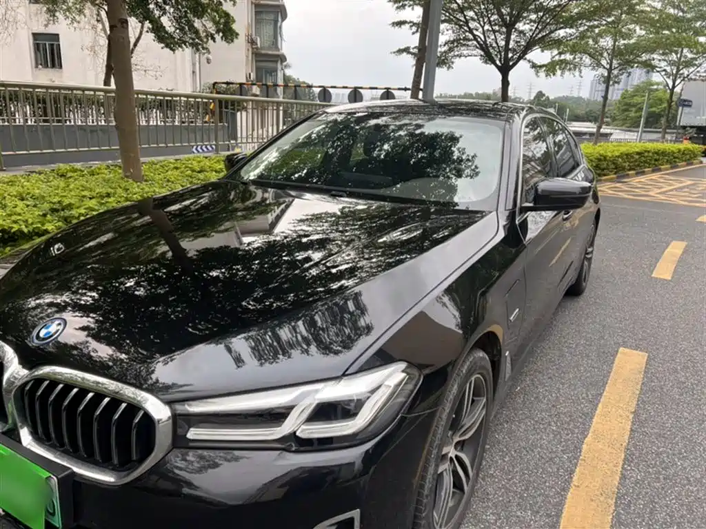 BMW 5 Series New Energy 2022 535Le Luxury Package купить на сайте DeffCars
