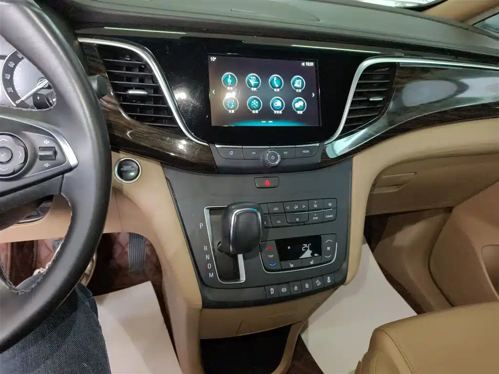 Buick GL8 2018 ES 28T Exclusive Type National VI купить на сайте DeffCars