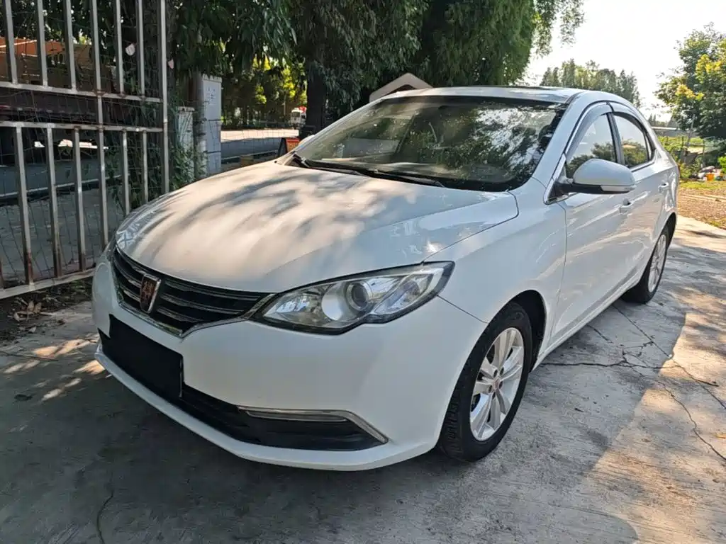 Roewe 360 ​​2015 1.5L Manual Deluxe Edition купить на сайте DeffCars