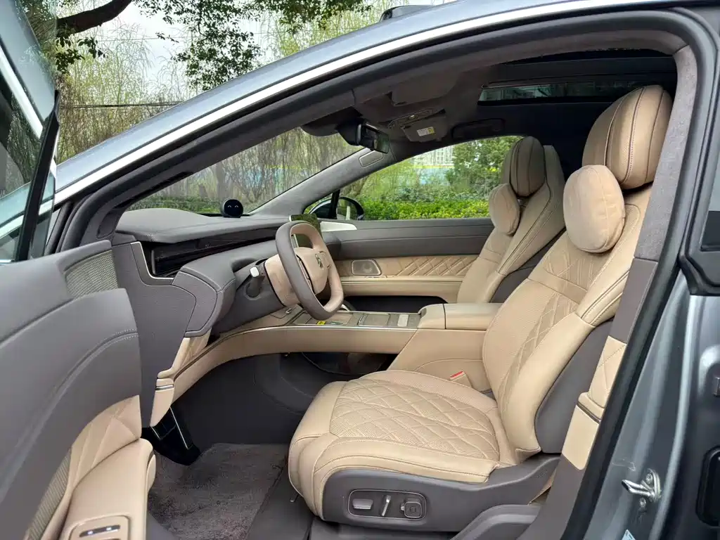 NIO ET9 2025 102kWh Signature Edition купить на сайте DeffCars