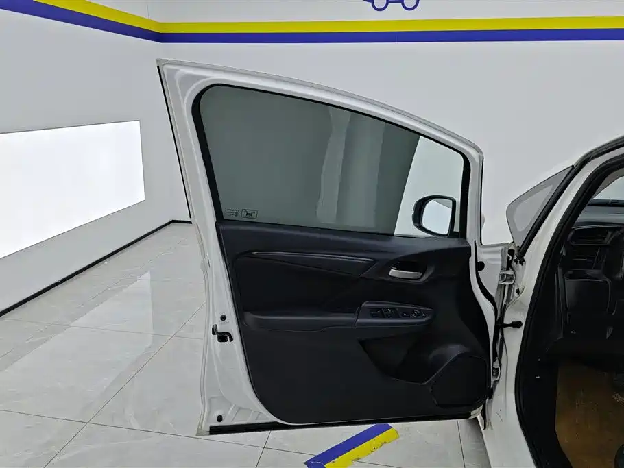 Fit 2018 1.5L CVT Comfort Edition купить на сайте DeffCars
