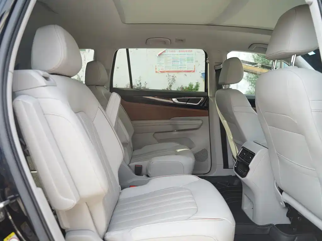 Touron 2023 380TSI four-wheel drive luxury version купить на сайте DeffCars