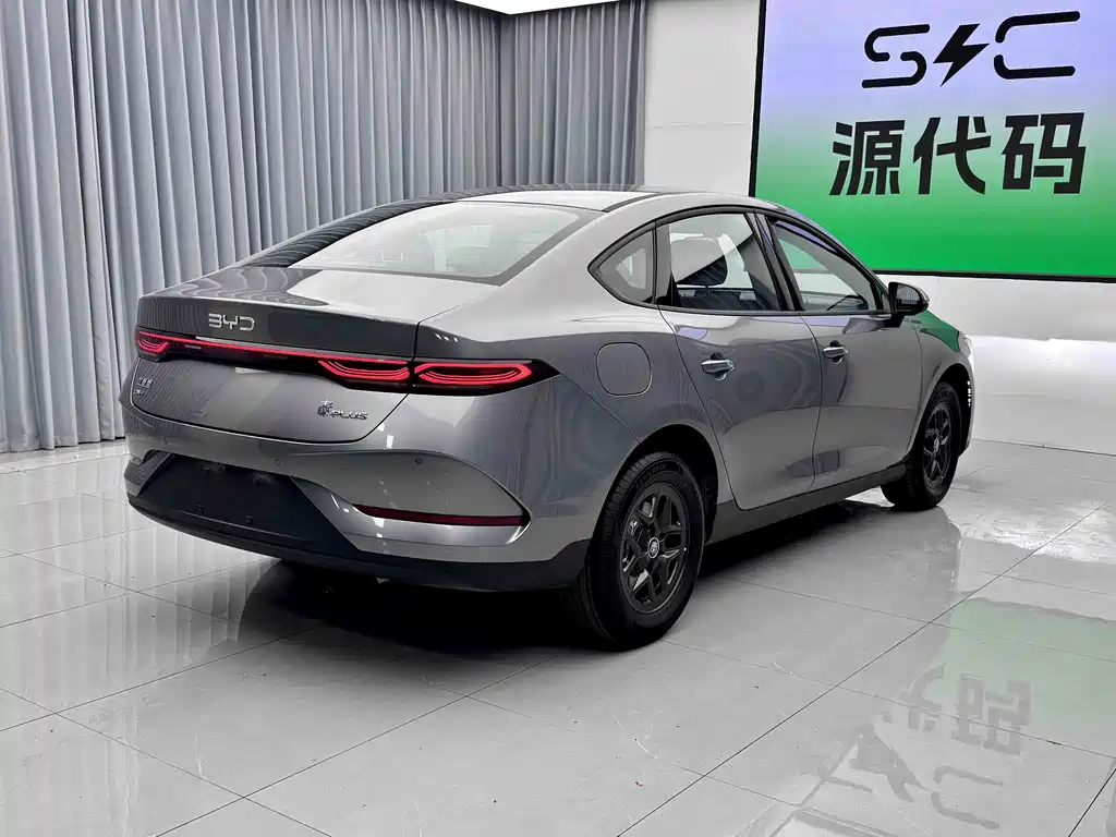 Qin PLUS 2026 DM-i 128KM aggressive model купить на сайте DeffCars