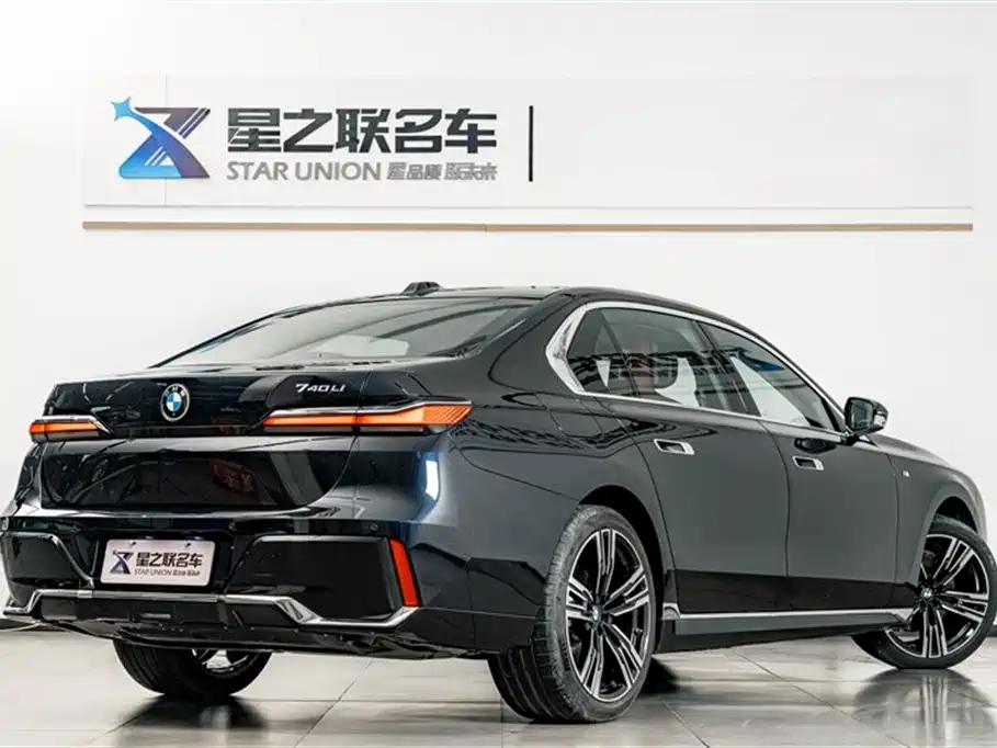 BMW 7 Series 2023 740Li Leading M Sports Package купить на сайте DeffCars
