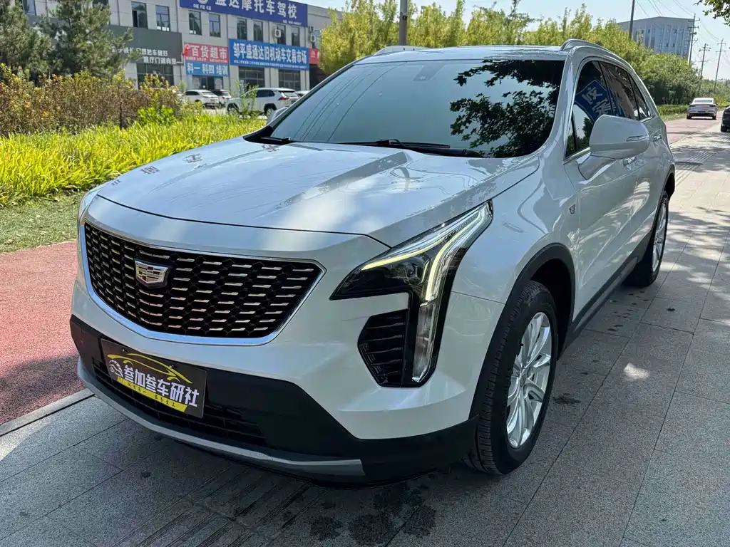 Cadillac XT4 2021 28T two-wheel drive technology купить на сайте DeffCars