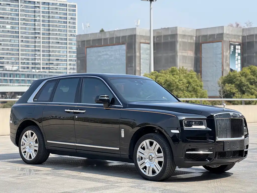 Cullinan 2018 four-seat version купить на сайте DeffCars