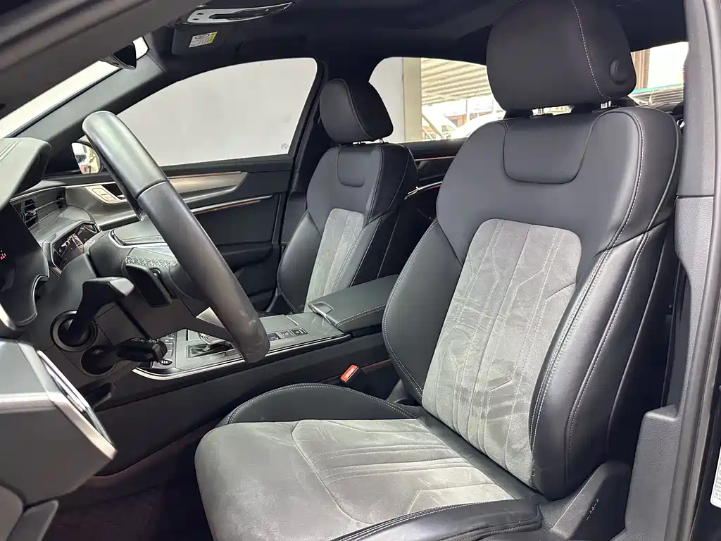 Audi A6L 2023 40 TFSI luxury and dynamic model купить на сайте DeffCars