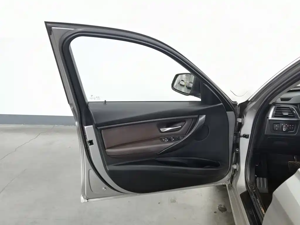 BMW 3 Series 2018 320Li Fashion Model купить на сайте DeffCars