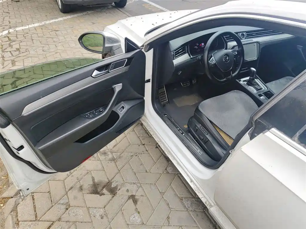 FAW-Volkswagen CC 2020 330TSI Charming Edition National VI купить на сайте DeffCars