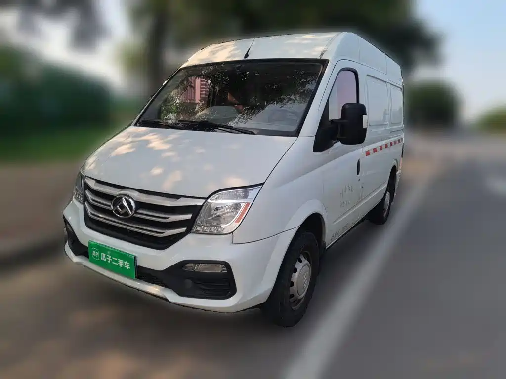 Xintu V80 2019 2.0T Plus 6-speed manual van VAN short-axle mid-roof 2-3 seats купить на сайте DeffCars