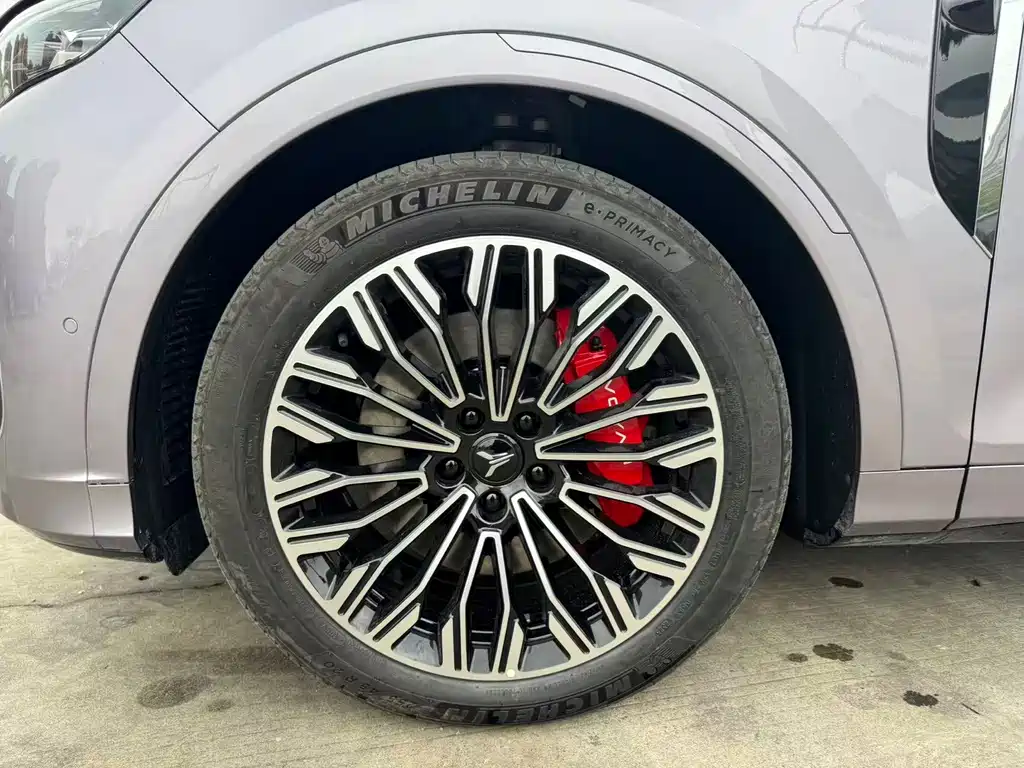 Lantu FREE 2025 FREE+ four-wheel drive Qiankun version купить на сайте DeffCars