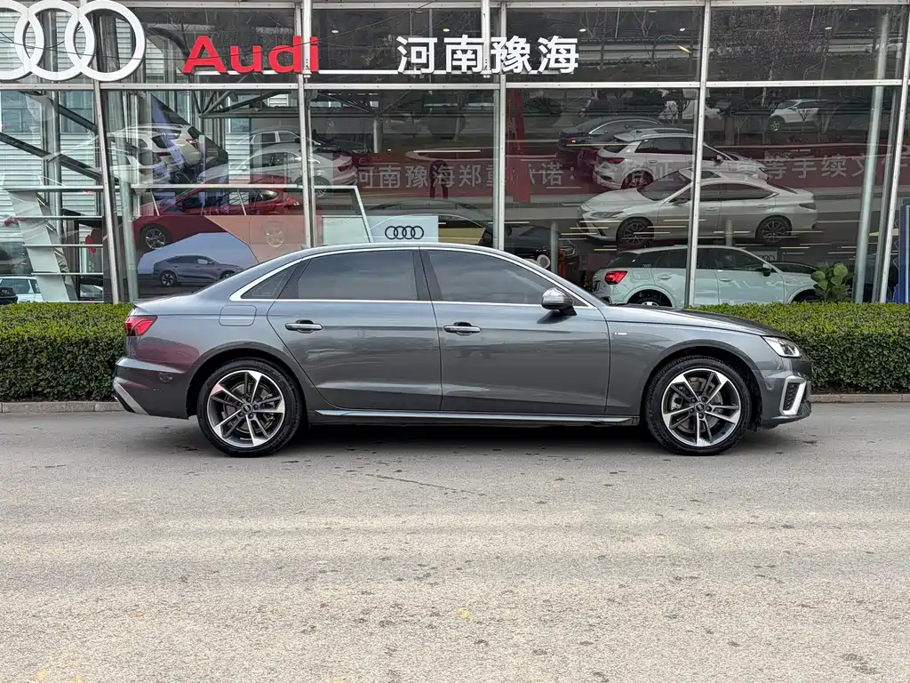 Audi A4L 2024 40 TFSI Fashionable and Dynamic купить на сайте DeffCars