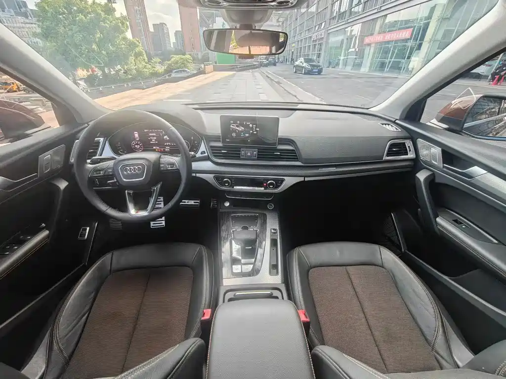 Audi Q5L 2018 45 TFSI Exclusive Fashion Model National VI купить на сайте DeffCars