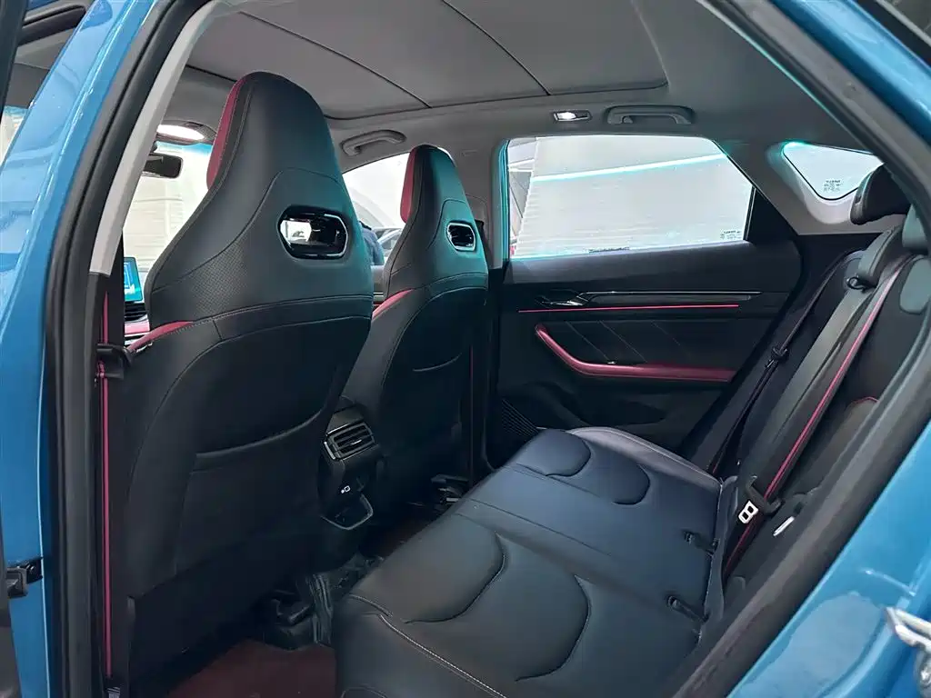 Emgrand S 2021 1.4T CVT flagship model купить на сайте DeffCars