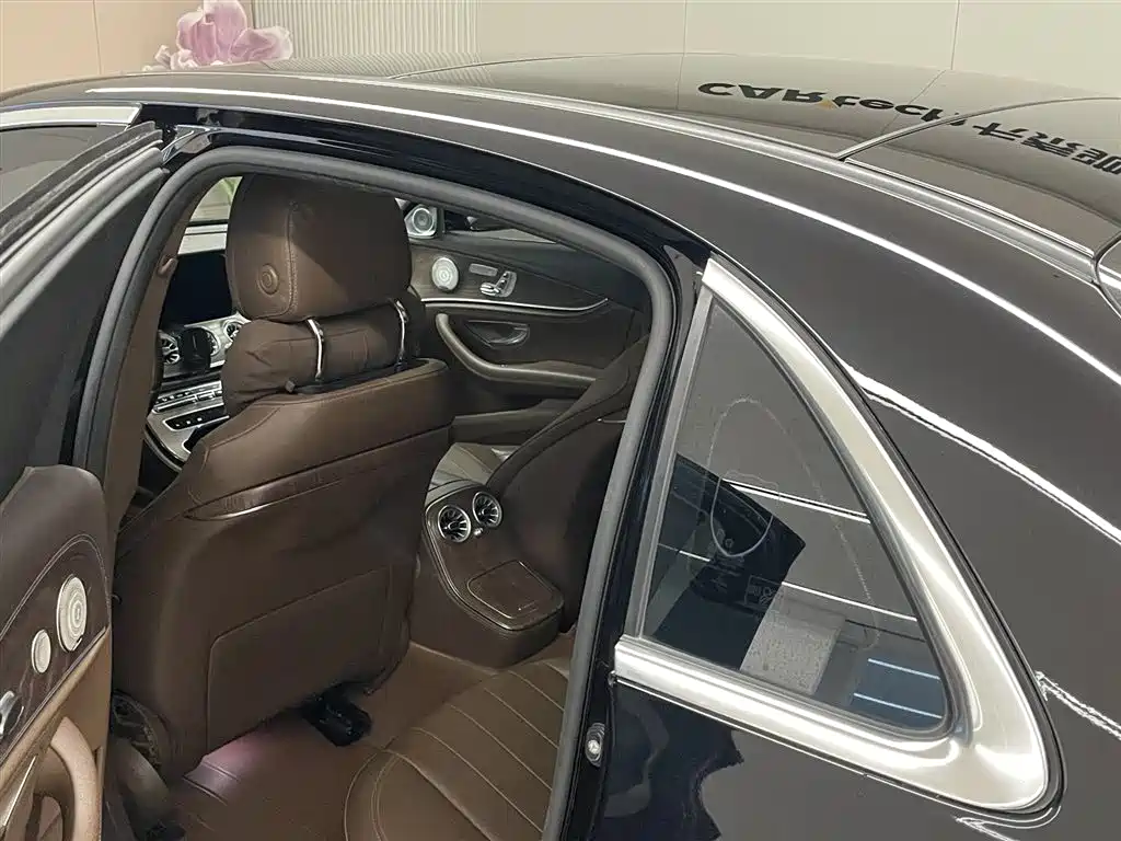 Mercedes-Benz E-Class 2023 E 300 L Luxury Model купить на сайте DeffCars