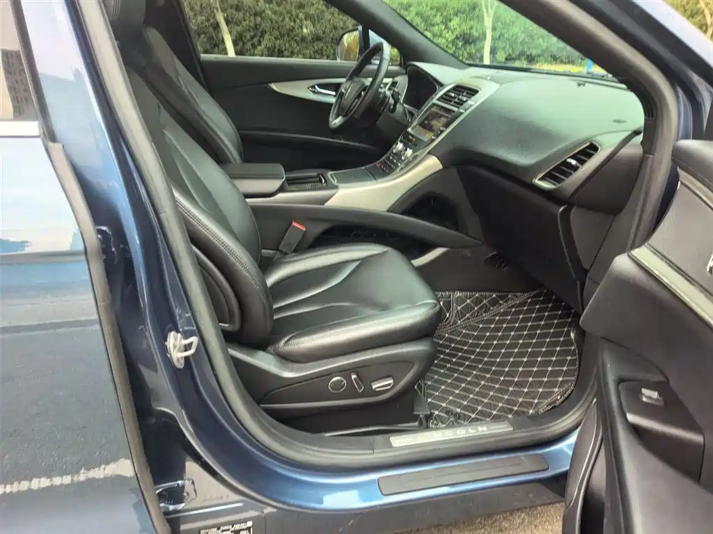 Voyager imported 2019 2.0T two-wheel drive Zunyue Edition, National VI купить на сайте DeffCars